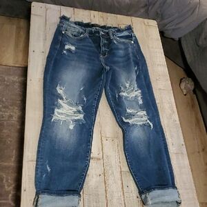 Judy Blue Distressed Cropped Jeans in Dark Blue 28 Inseam